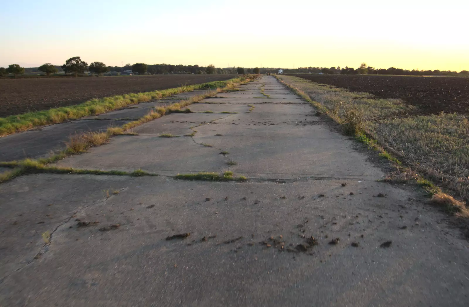 One of the taxi routes, half the width it was, from Cycling Eye Airfield and Station 119, Eye, Suffolk - 9th September 2020