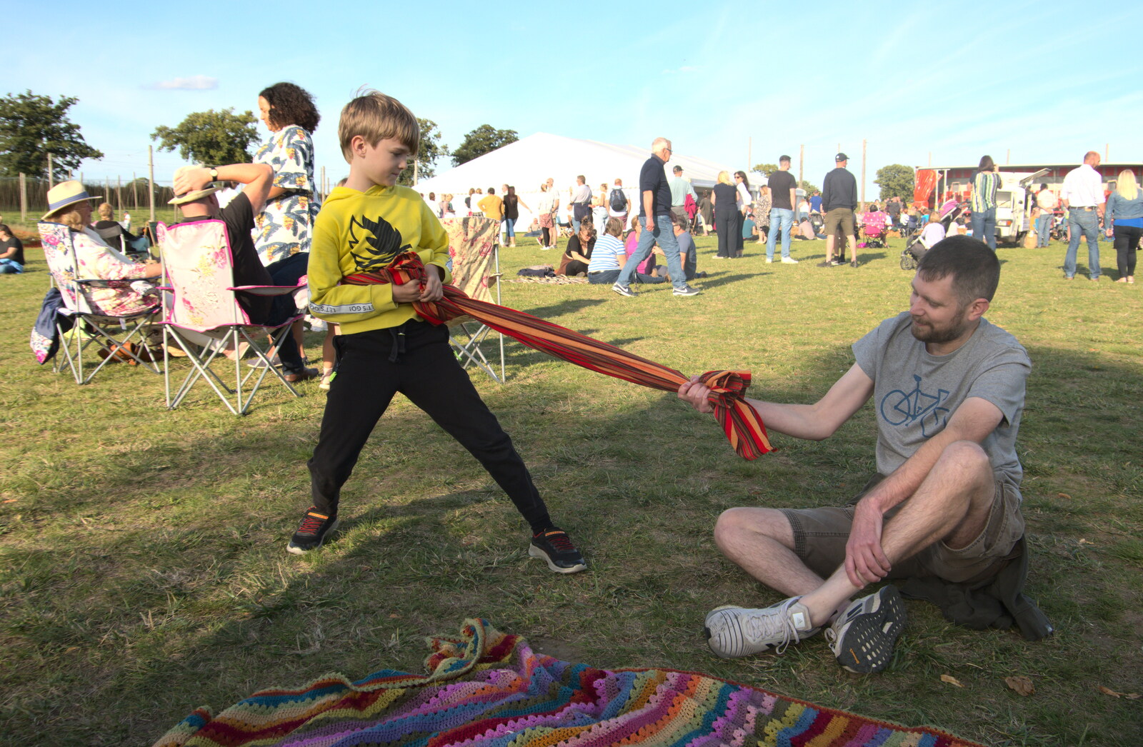 Harry plays tug o' war with The Boy Phil from Star Wing's Hops and Hogs Festival, Redgrave, Suffolk - 12th September 2020