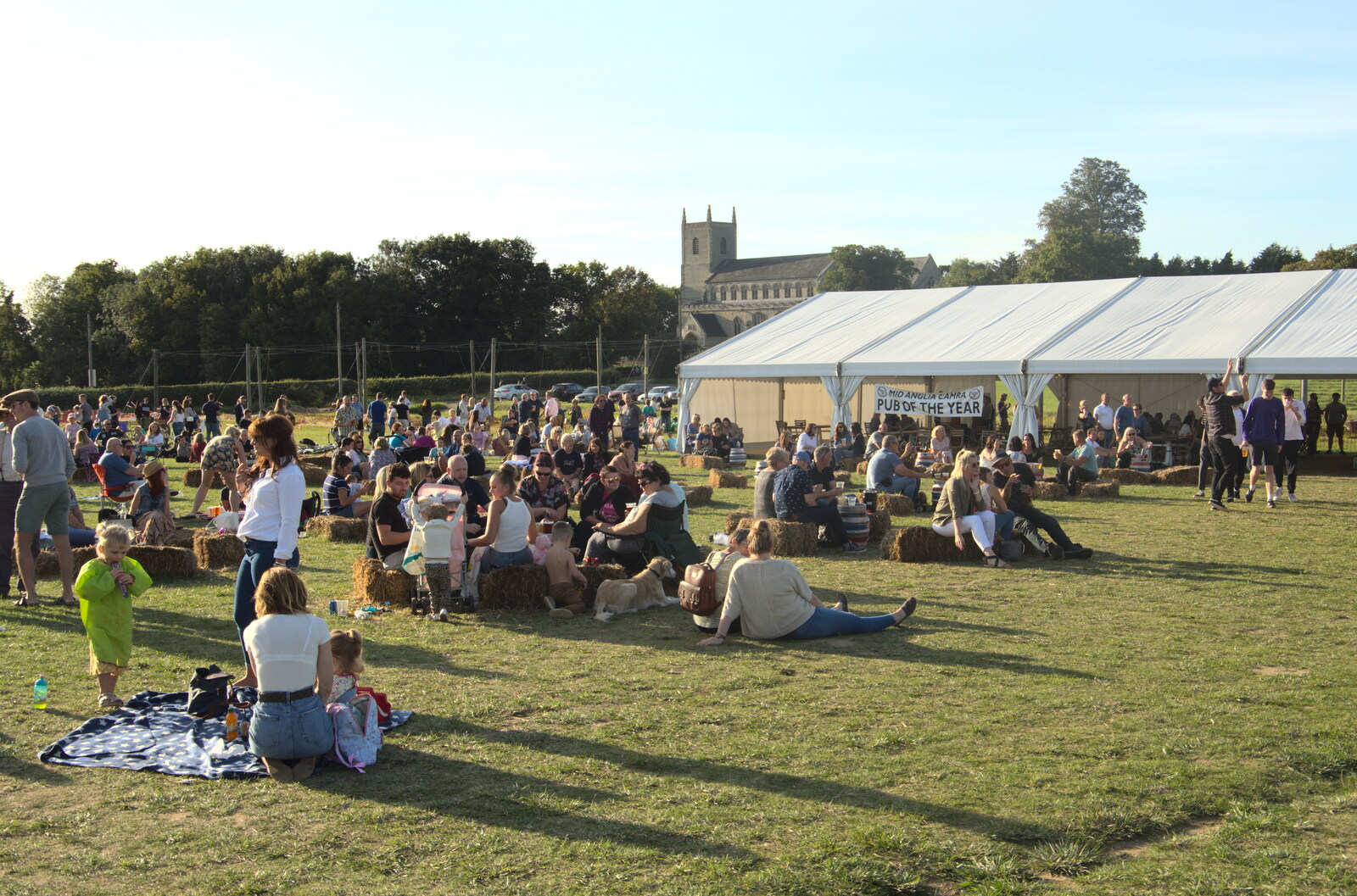 The outdoor crowds from Star Wing's Hops and Hogs Festival, Redgrave, Suffolk - 12th September 2020