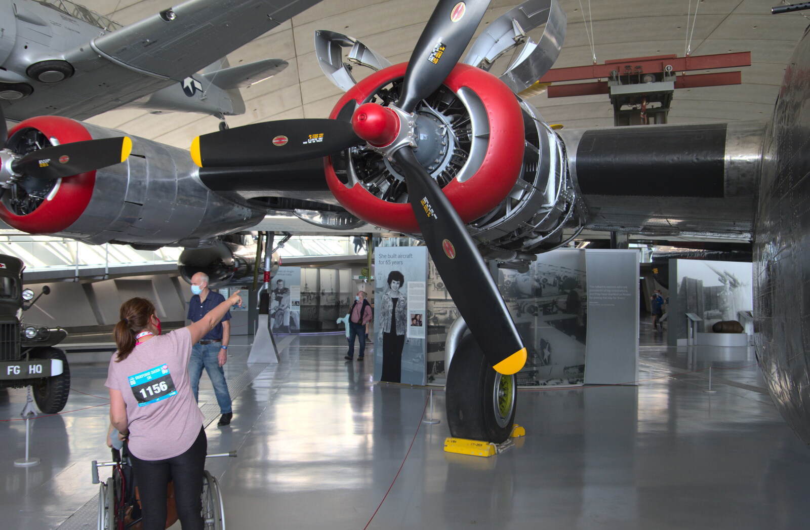 Isobel points at stuff from The Duxford Dash, IWM Duxford, Cambridge - 13th September 2020
