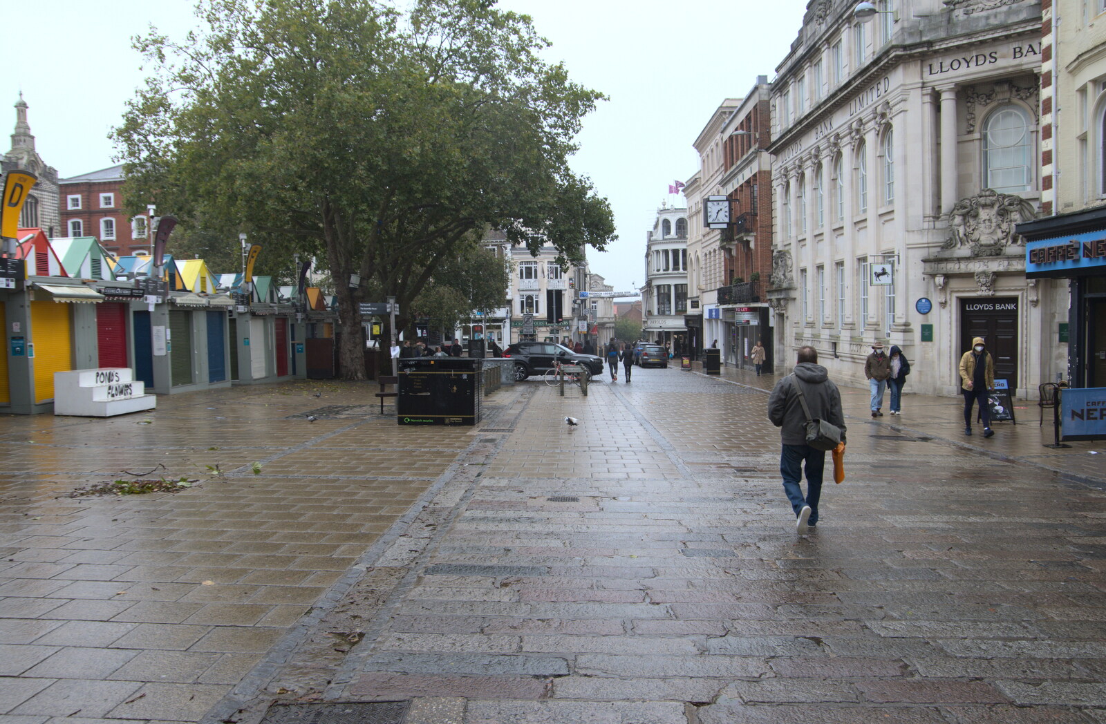 An almost-empty Gentleman's Walk from A Trip to Norwich, Norfolk - 27th September 2020