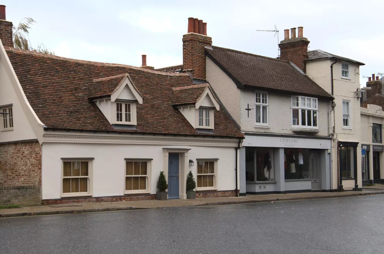 This house looks like it's sunk into the road, from Isobel's Birthday, Woodbridge, Suffolk - 2nd November 2020