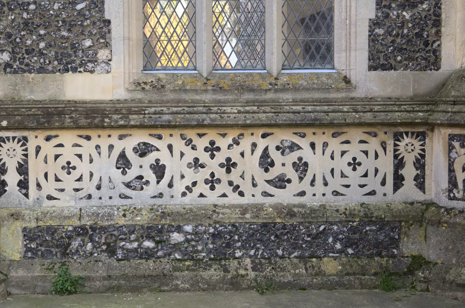 Interesting flint work on the church, from Isobel's Birthday, Woodbridge, Suffolk - 2nd November 2020