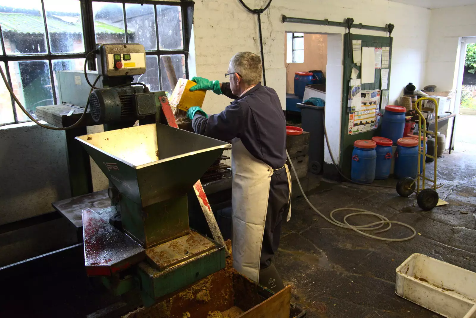 Tipping chopped apples, from Pre-Lockdown in Station 119, Eye, Suffolk - 4th November 2020