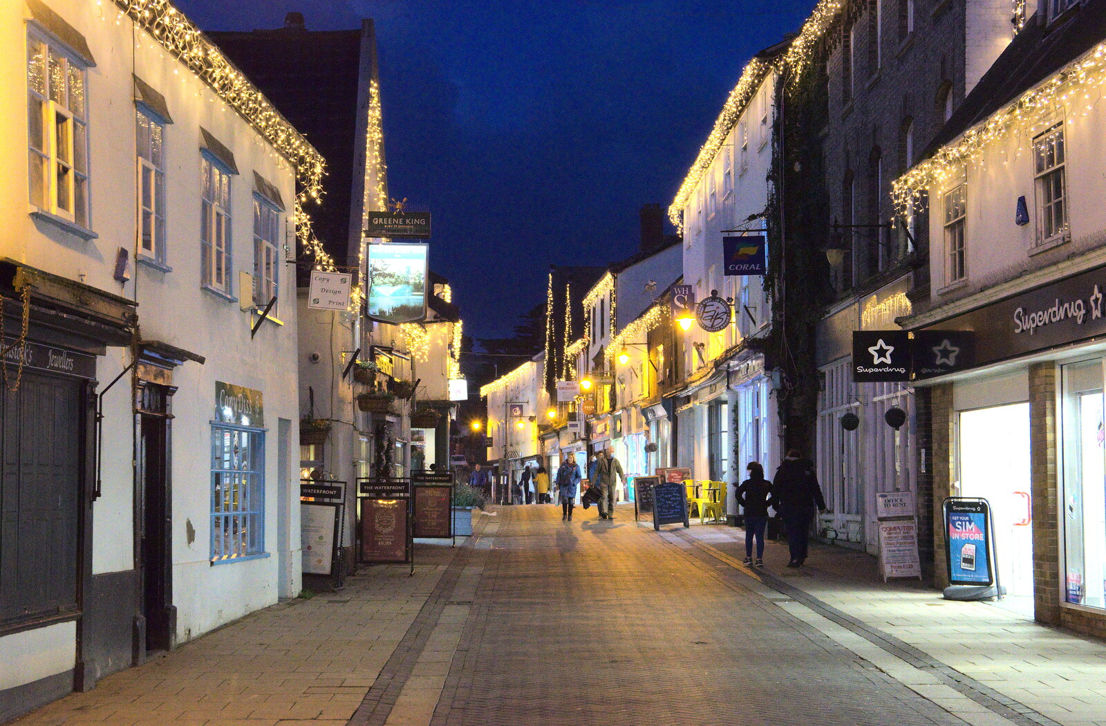 Mere Street in Diss has its Christmas lights on from A Return to the Oaksmere, Brome, Suffolk - 8th December 2020