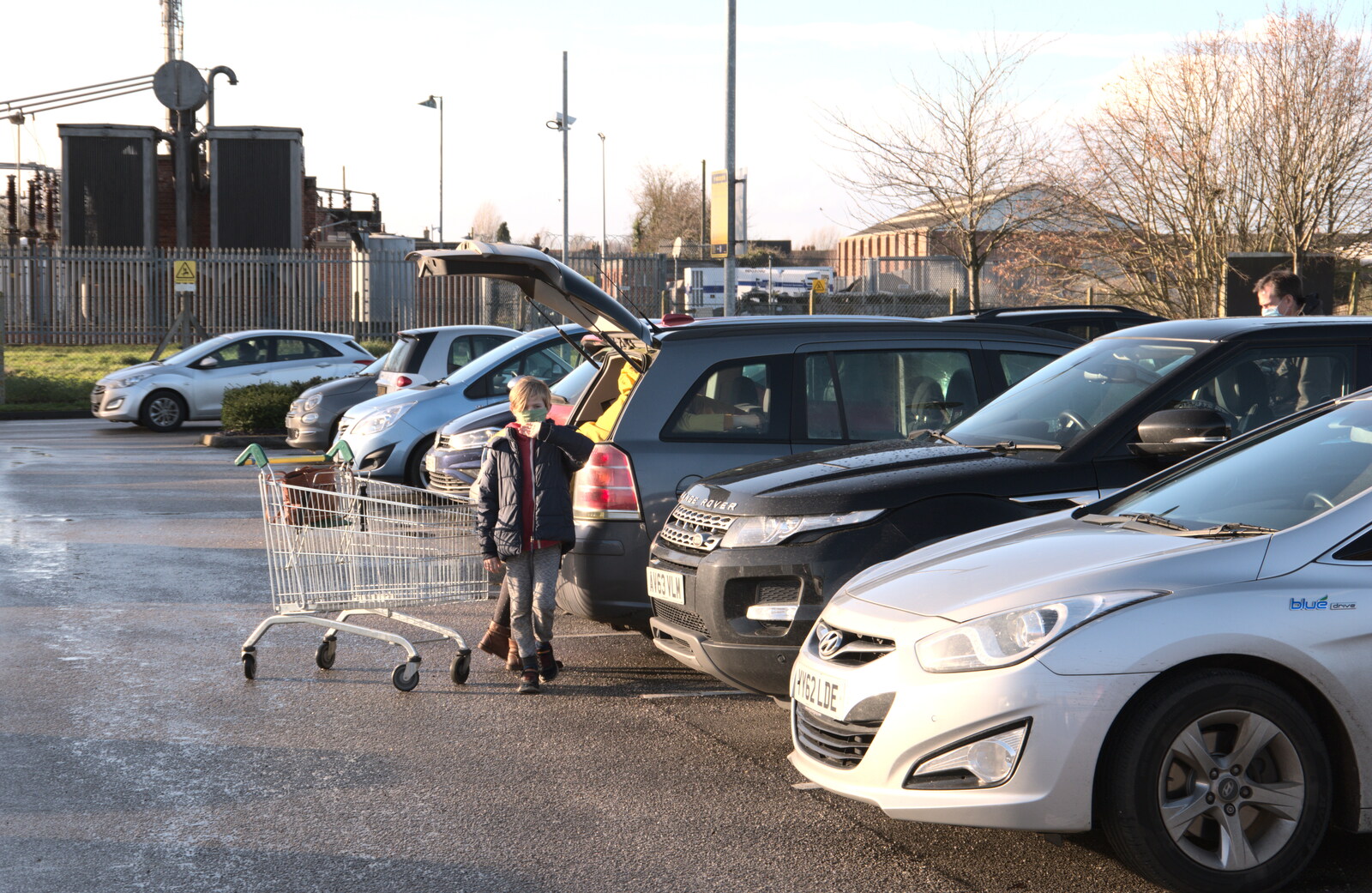 Harry waits by the car in Morrisons from Joe Wicks and Diss on Saturday, Norfolk - 19th December 2020