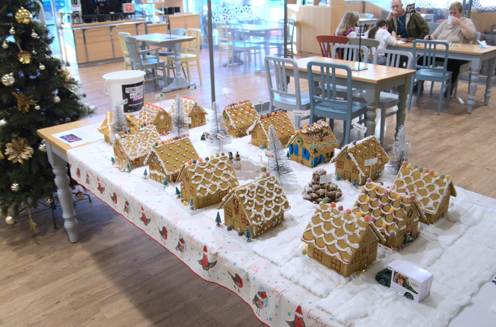 Schoolkids have made gingerbread houses from Joe Wicks and Diss on Saturday, Norfolk - 19th December 2020