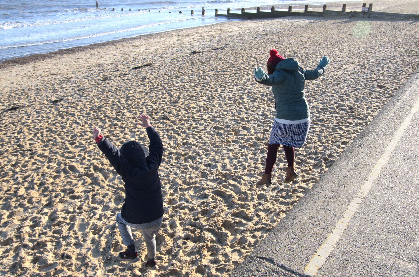 Isobel has a go too from A Return to the Beach, Southwold, Suffolk - 20th December 2020