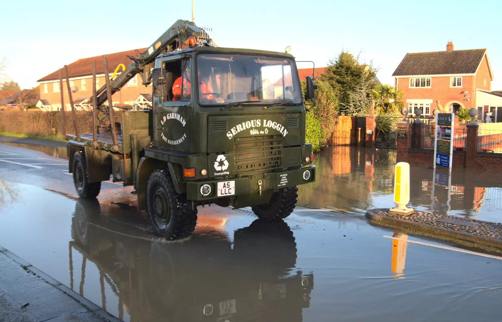 The Serious Loggin' lorry has the wheels for it, from The Christmas Eve Floods, Diss, Norfolk - 24th December 2020