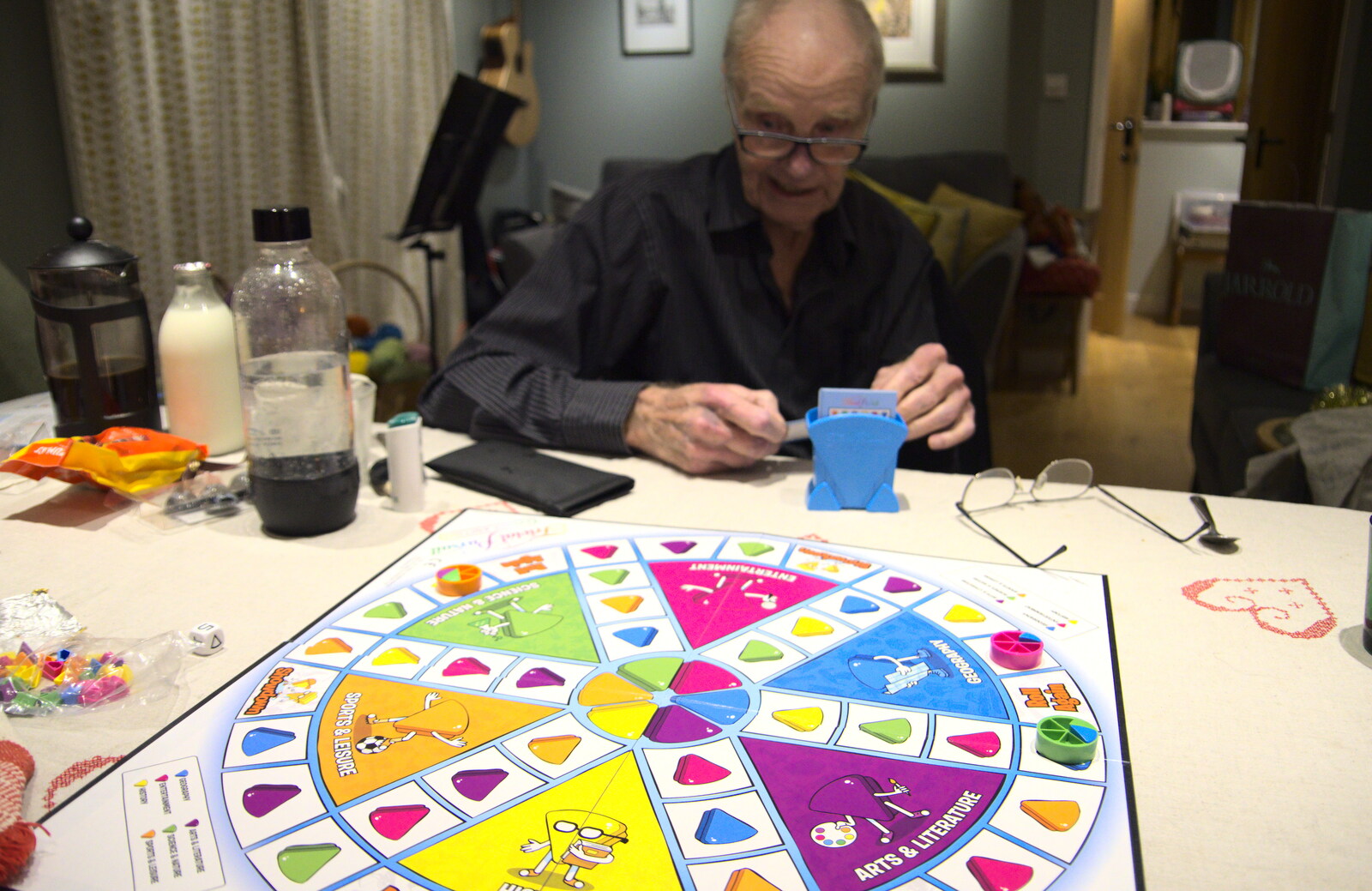 We play Trivial Pursuit from Christmas Day, Brome, Suffolk - 25th December 2020