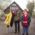 Harry takes a photo of the famberly, A Walk Around Redgrave and Lopham Fen, Redgrave, Suffolk - 3rd January 2021