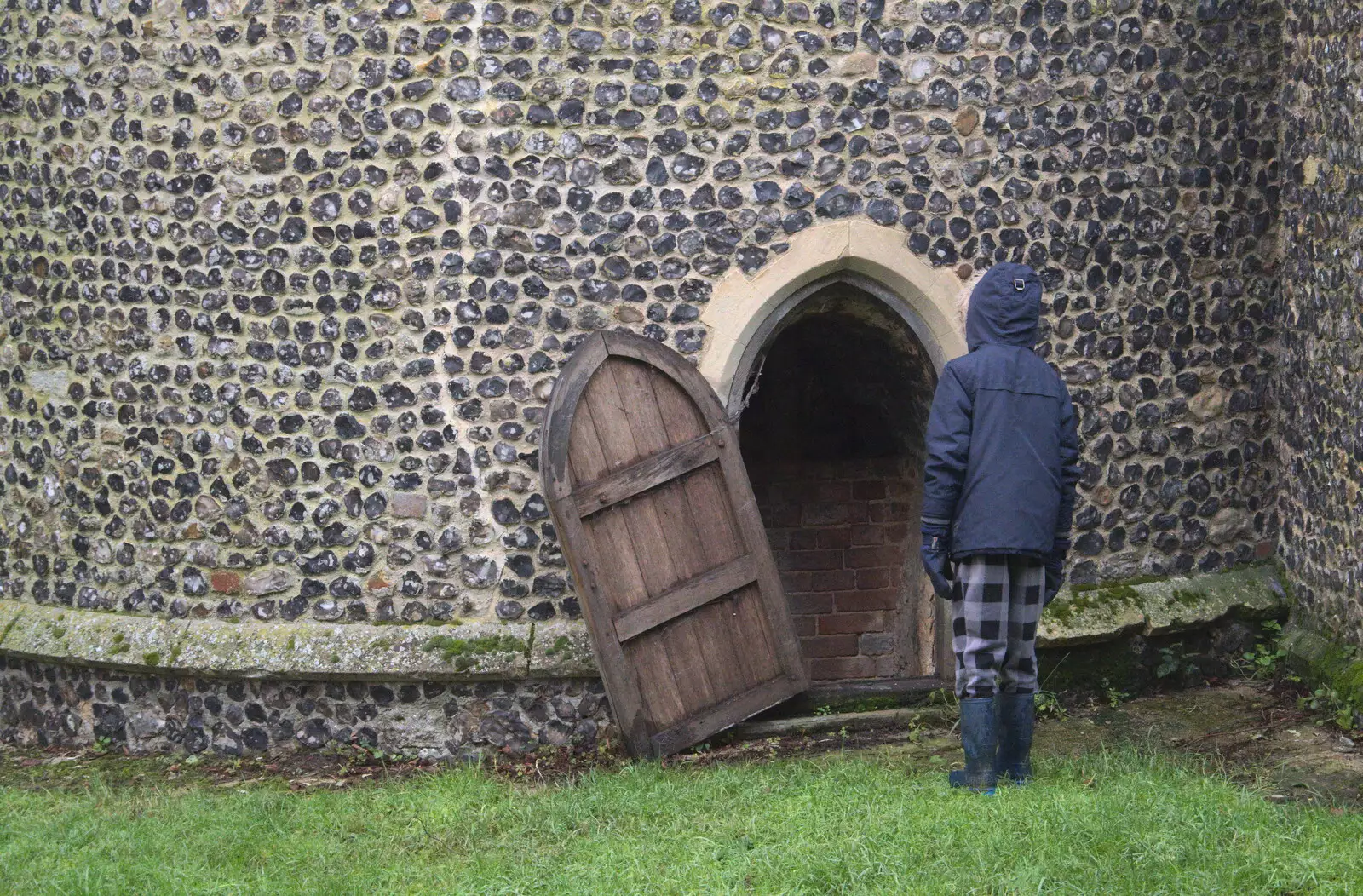 Harry peers in where the door has fallen off, from Fun With Ice in Lockdown, Brome, Suffolk - 10th January 2021