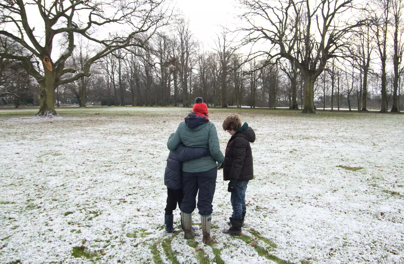 A group huddle, from Winter Lockdown Walks, Thrandeston and Brome, Suffolk - 24th January 2021