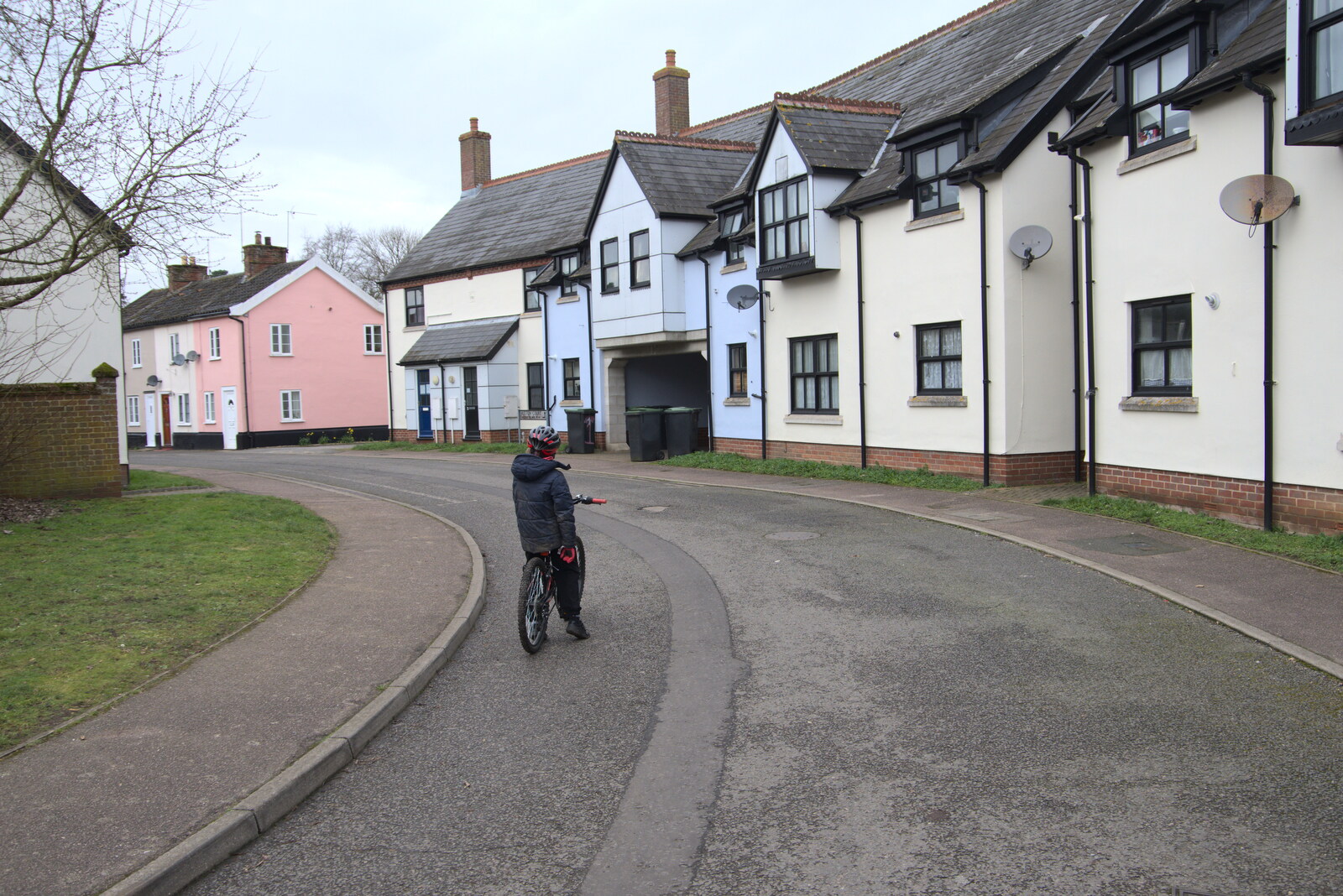 Harry waits on Wellington Road from The Old Sewage Works, The Avenue, Brome, Suffolk - 20th February 2021
