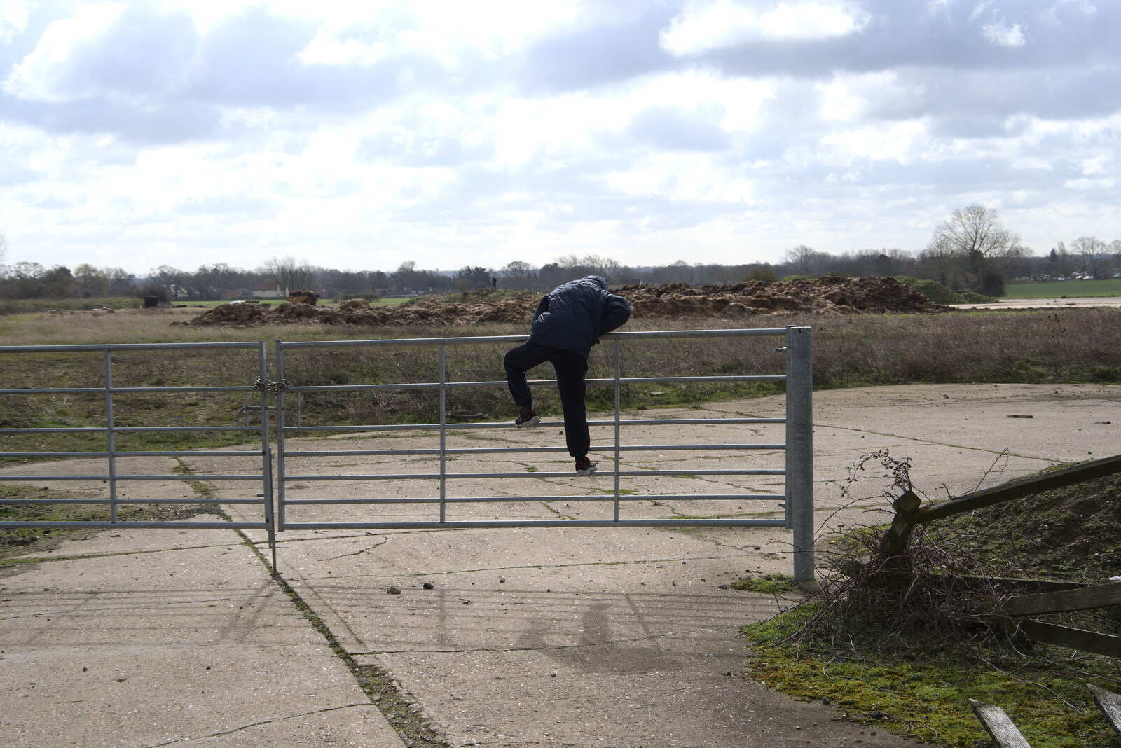 Harry goes the hard way around from Another Walk on Eye Airfield, Eye, Suffolk - 14th March 2021
