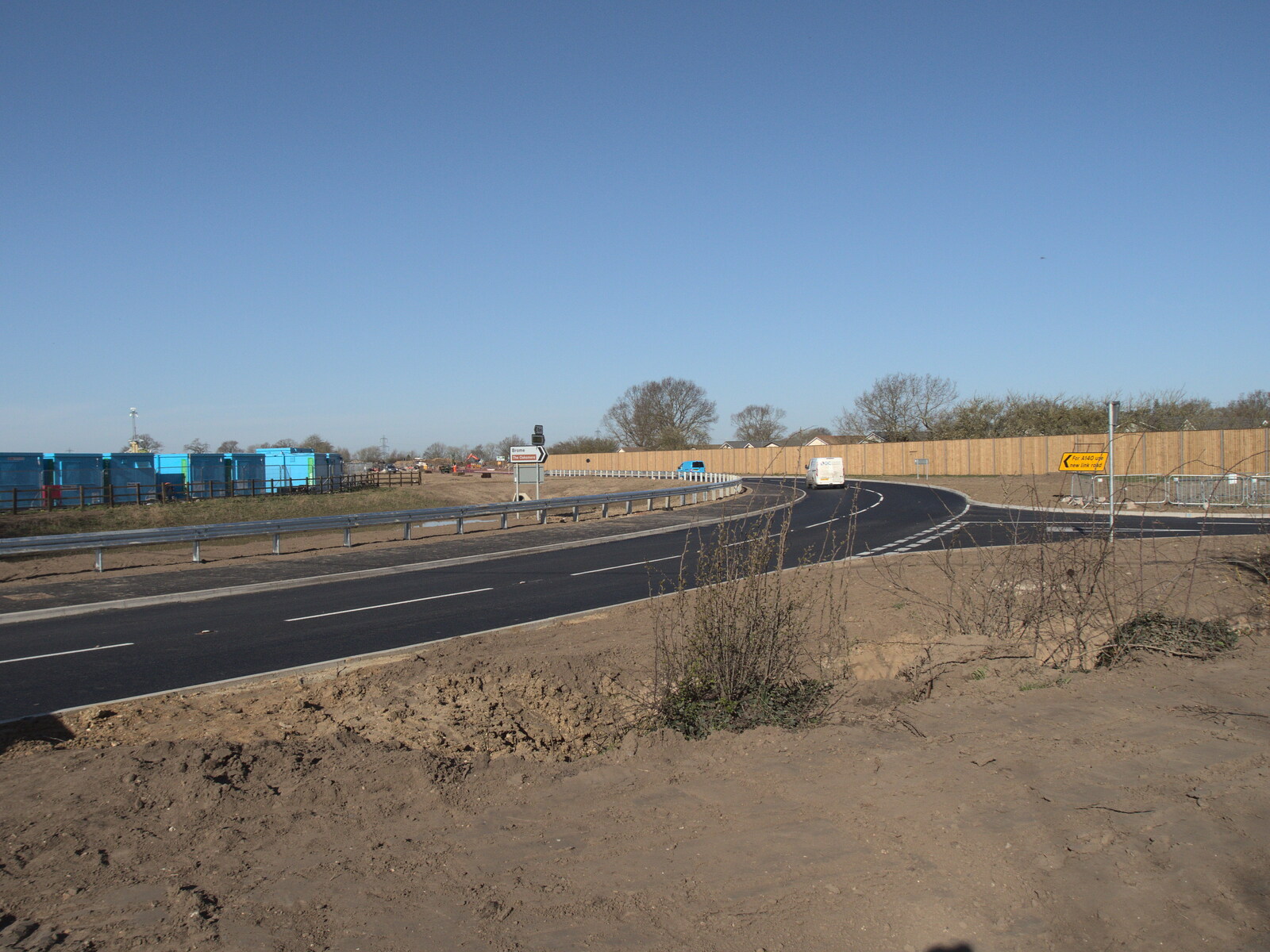 The new B1077 link road to the A140 from Roadworks and Harry's Trampoline, Brome, Suffolk - 6th April 2021