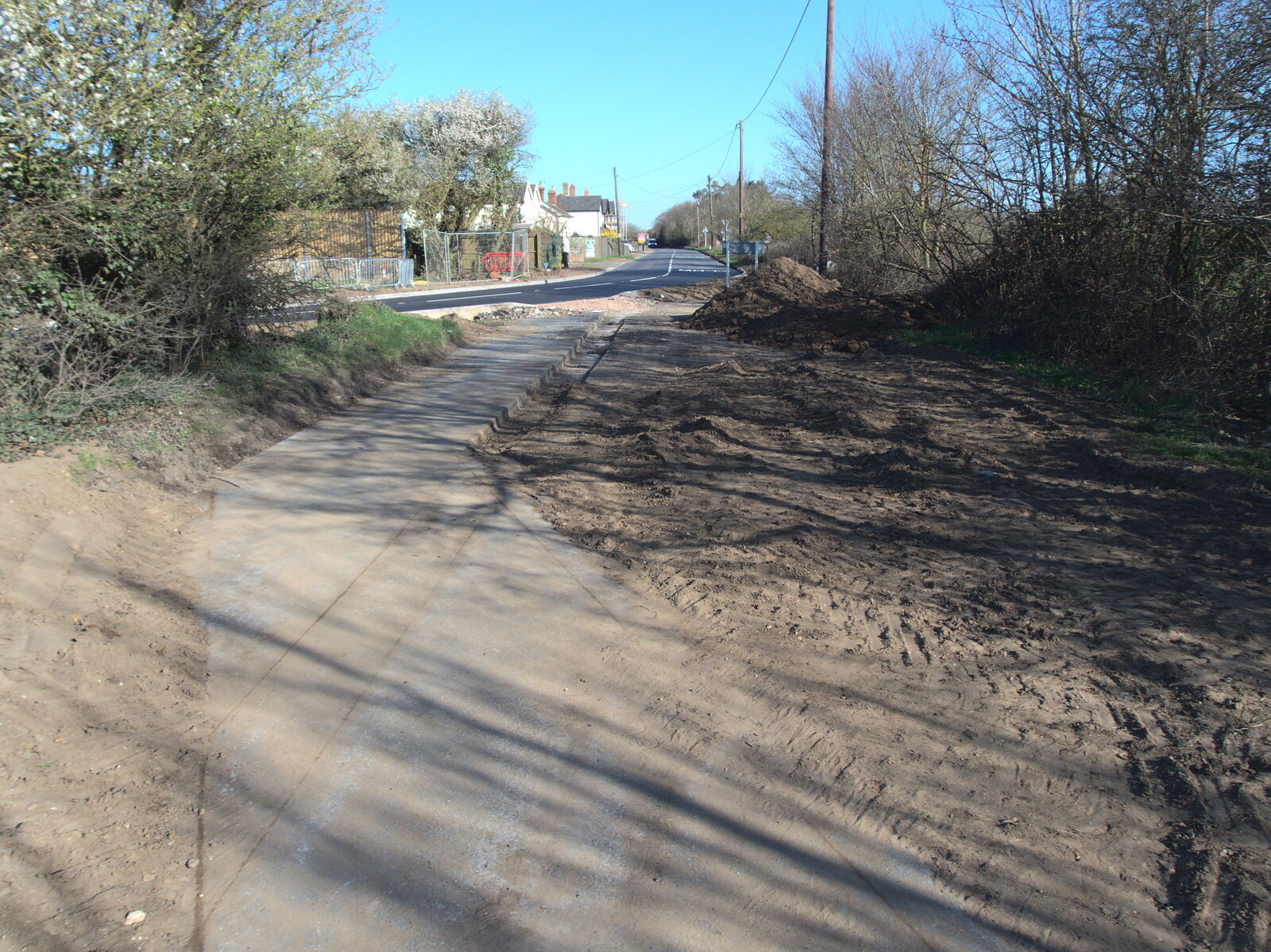 The new/old bike lane again from Roadworks and Harry's Trampoline, Brome, Suffolk - 6th April 2021