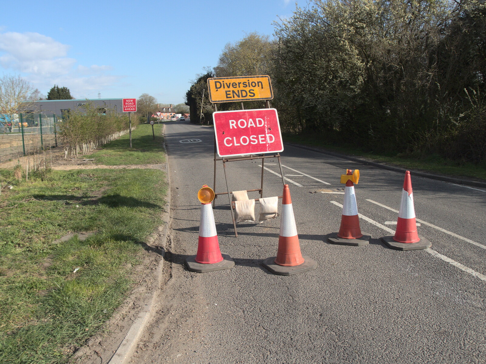 The old B1077 to the Swan is closed from Roadworks and Harry's Trampoline, Brome, Suffolk - 6th April 2021