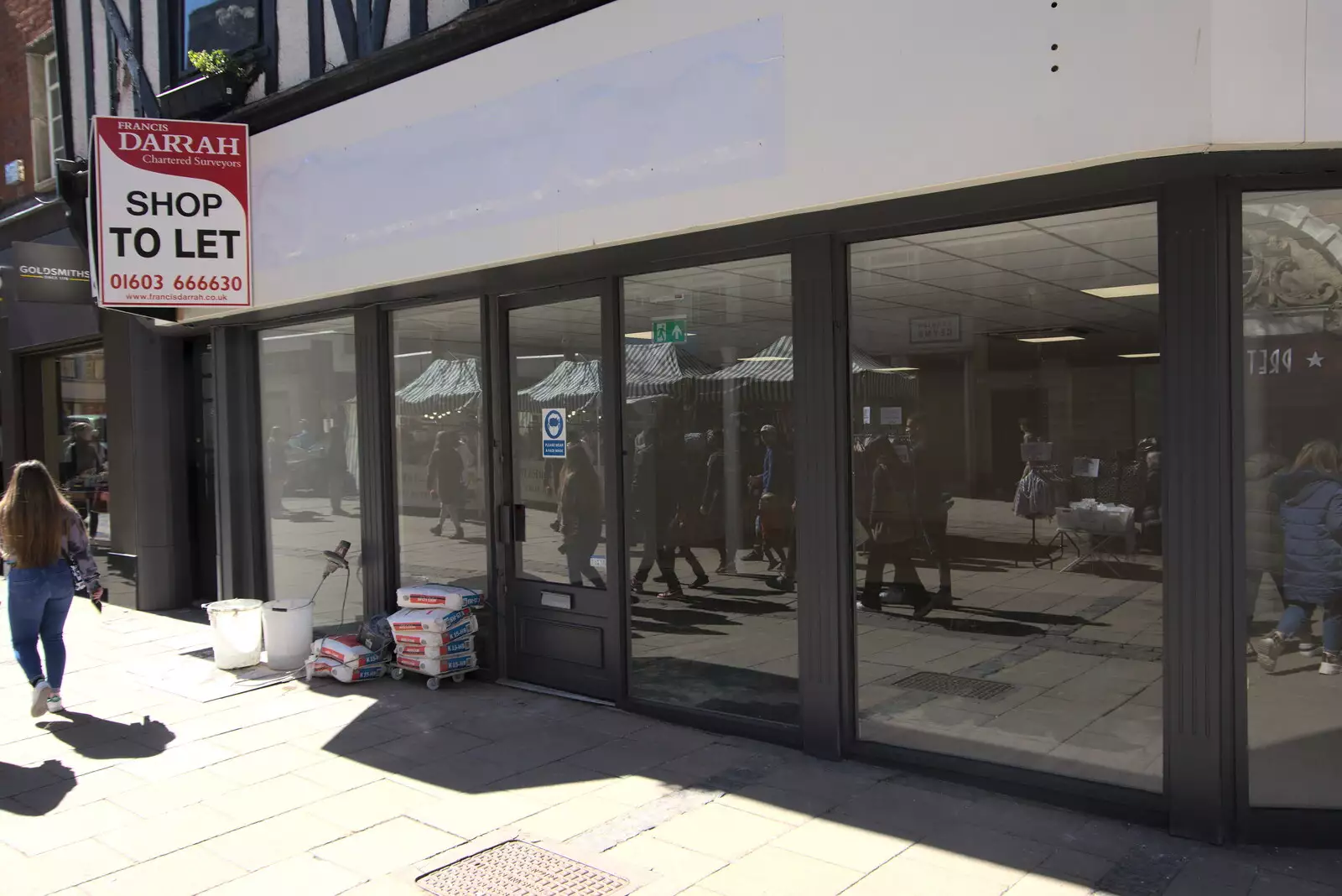 The one-time Thomas Cook travel agents is closed, from The Death of Debenhams, Rampant Horse Street, Norwich, Norfolk - 17th April 2021