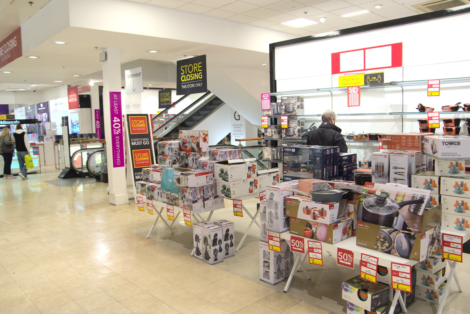 Some kitchenware is on sale from The Death of Debenhams, Rampant Horse Street, Norwich, Norfolk - 17th April 2021