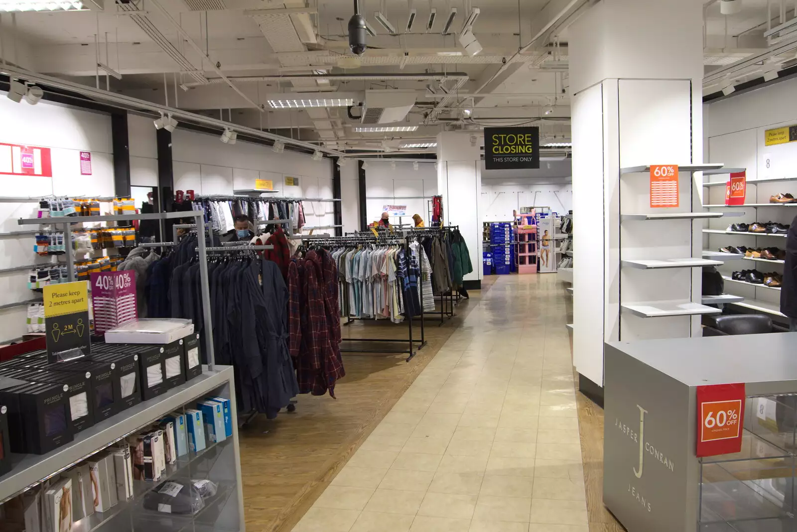 The menswear department empties out, from The Death of Debenhams, Rampant Horse Street, Norwich, Norfolk - 17th April 2021