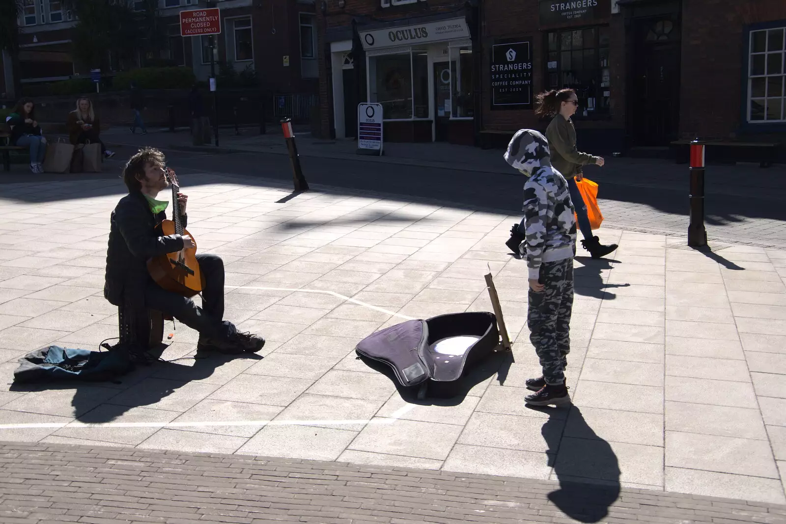 Harry puts some money in Peter Turrell's guitar box, from The Death of Debenhams, Rampant Horse Street, Norwich, Norfolk - 17th April 2021