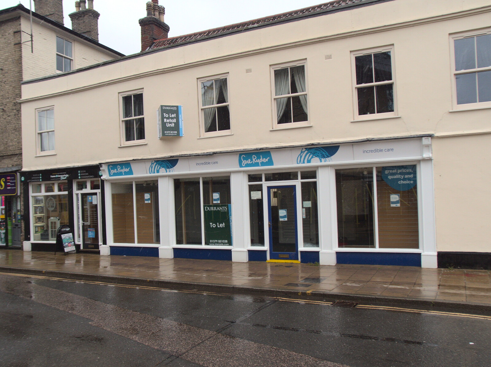 The Sue Ryder charity shop has packed it in from A Vaccination Afternoon, Swaffham, Norfolk - 9th May 2021