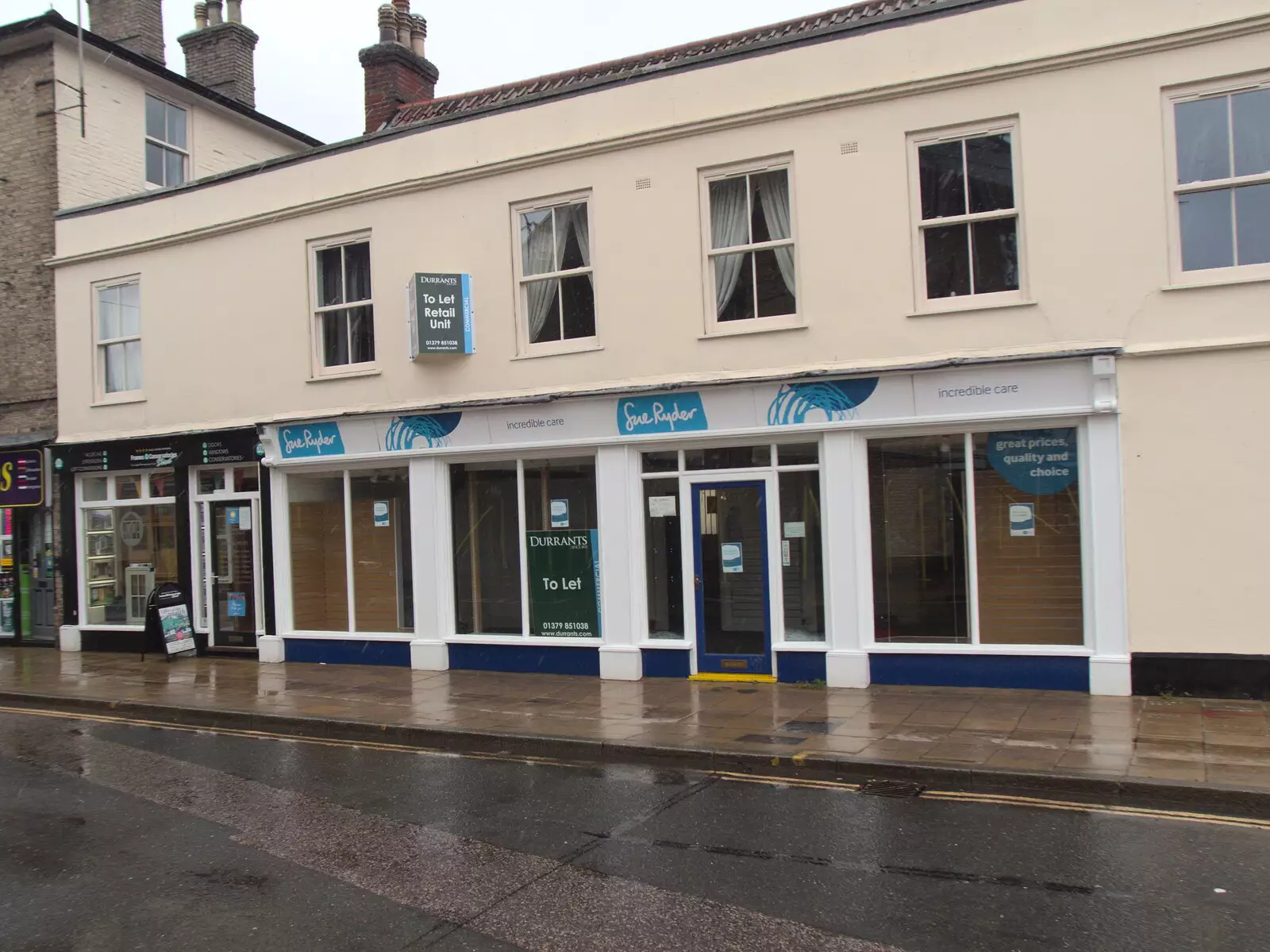 The Sue Ryder charity shop has packed it in, from A Vaccination Afternoon, Swaffham, Norfolk - 9th May 2021