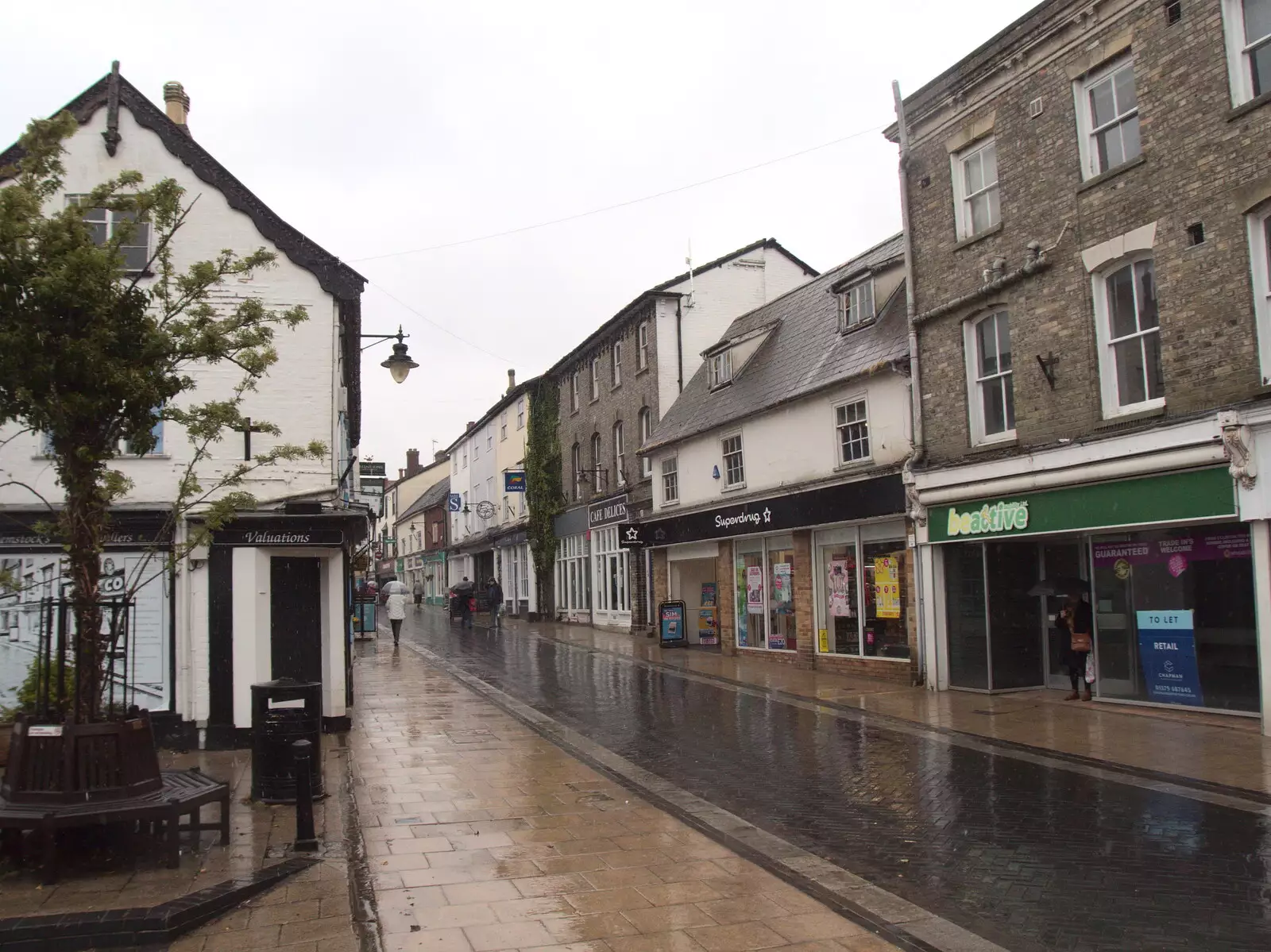 The bottom of Mere Street in the rain, from A Vaccination Afternoon, Swaffham, Norfolk - 9th May 2021