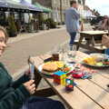 Lunch arrives at the Red Lion, A Vaccination Afternoon, Swaffham, Norfolk - 9th May 2021