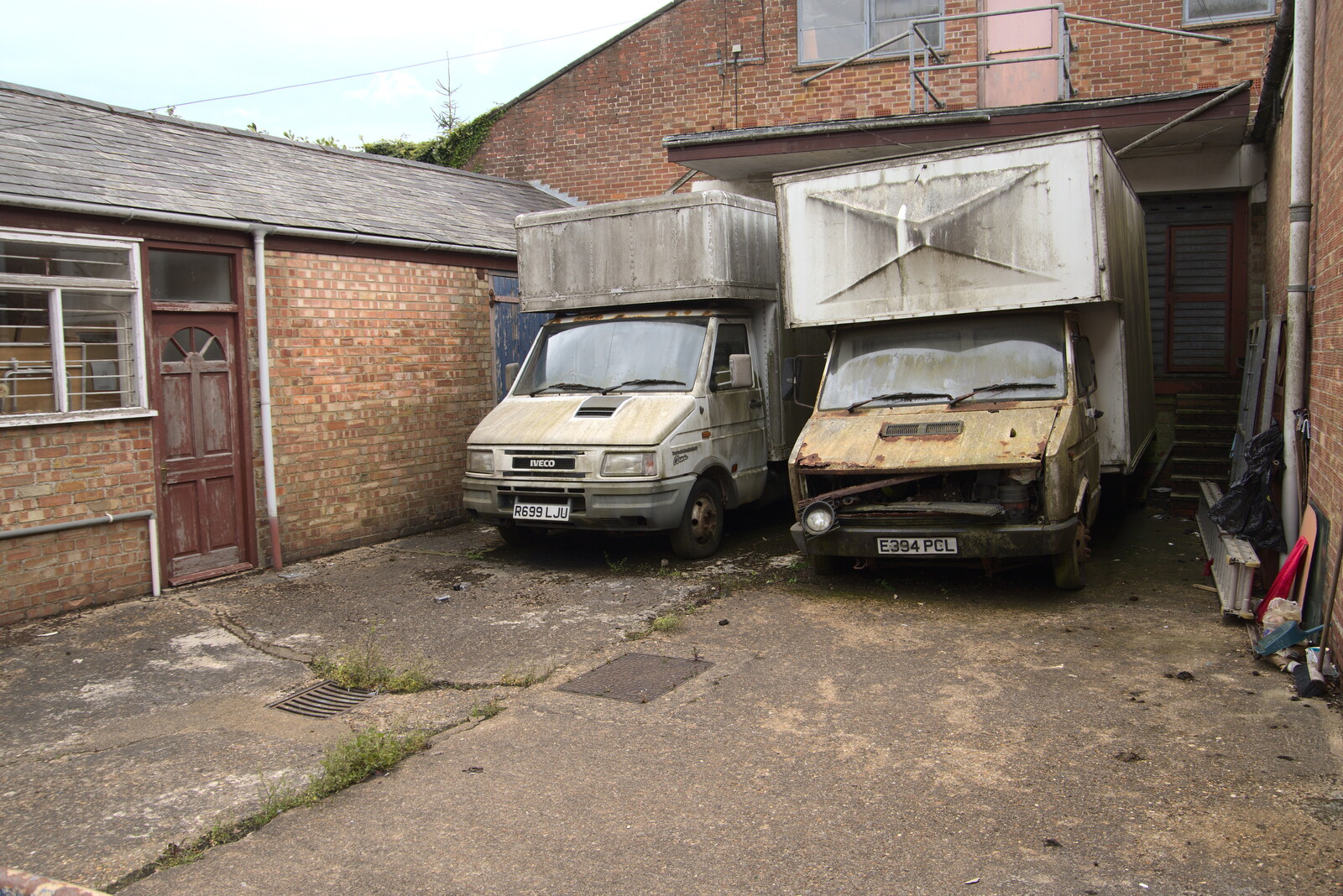 A pair of very derelict vans from A Vaccination Afternoon, Swaffham, Norfolk - 9th May 2021