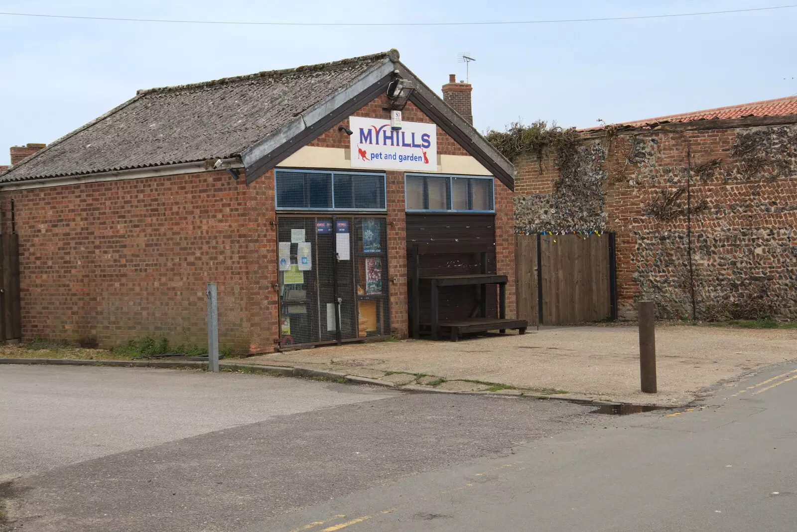 The tiny Myhill's Pet and Garden, from A Vaccination Afternoon, Swaffham, Norfolk - 9th May 2021