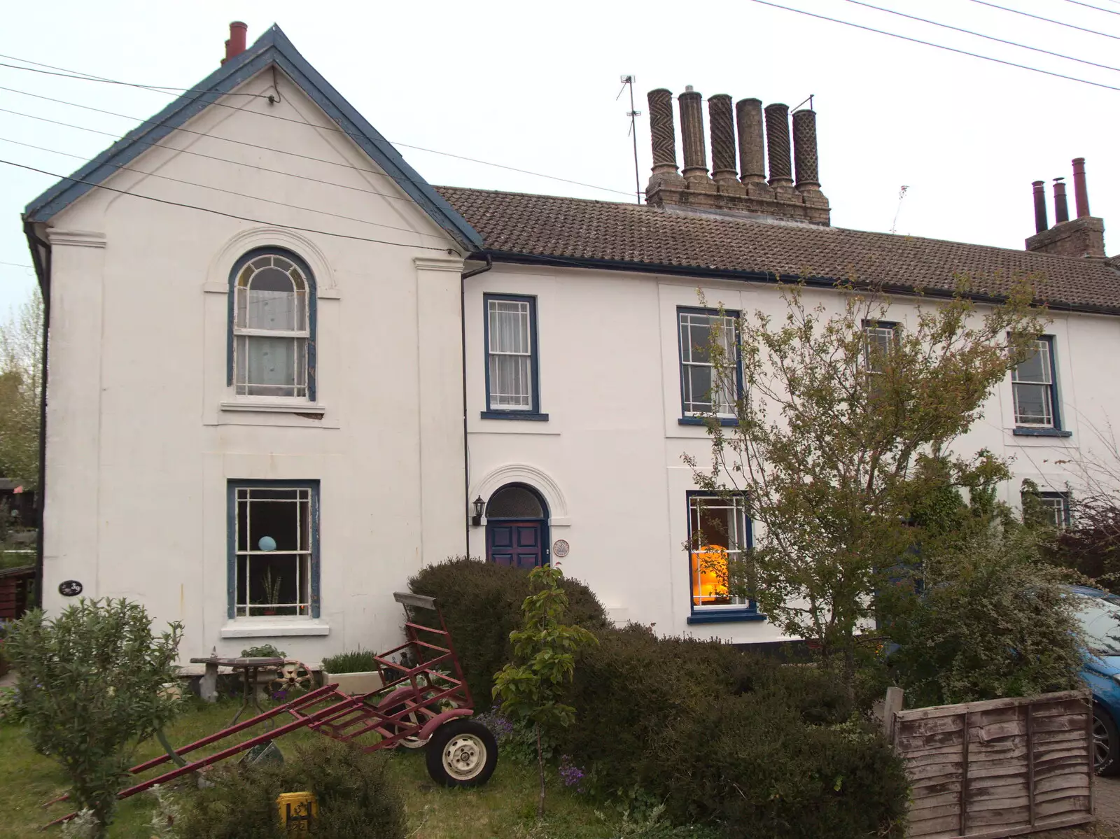 A modest house with amazing chimneys, from The BSCC at the King's Head, Brockdish, Norfolk - 13th May 2021