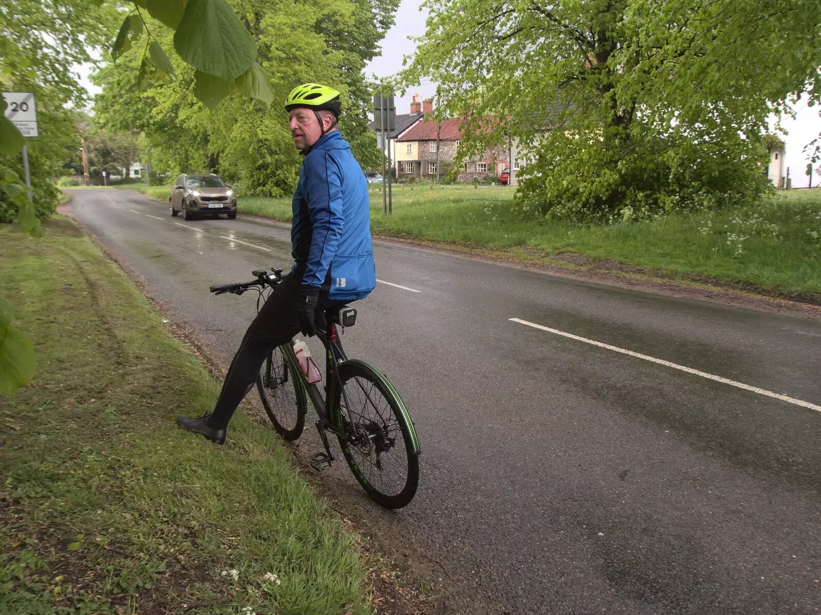 Gaz waits in Palgrave, from The BSCC at the Ampersand Tap, Sawmills Road, Diss, Norfolk - 20th May 2021