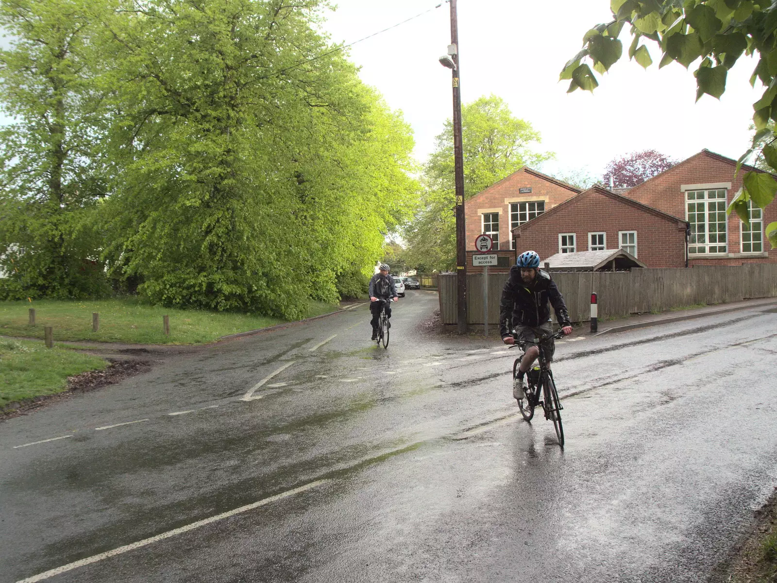 Paul and Phil cross the road near the school, from The BSCC at the Ampersand Tap, Sawmills Road, Diss, Norfolk - 20th May 2021