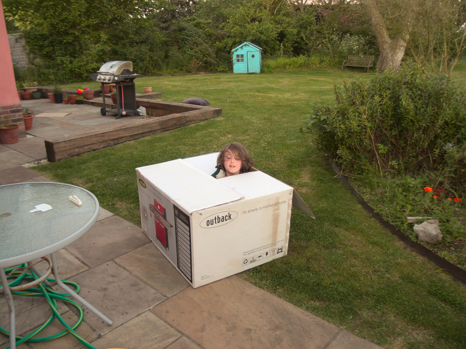 Boy in a box from Garden Centres, and Hamish Visits, Brome, Suffolk - 28th May 2021