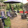 We gather by the outdoor bar, Suze-fest, Braisworth, Suffolk - 19th June 2021