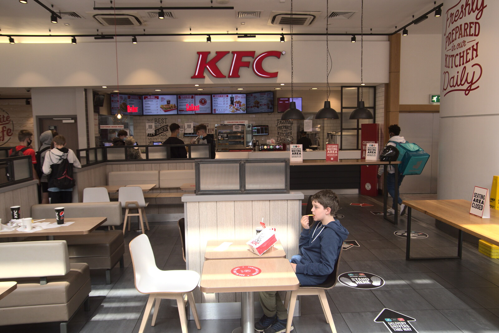 Fred scoffs popcorn chicken at KFC from The BSCC at Earl Soham and at Colin and Jill's, Eye, Suffolk - 26th June 2021