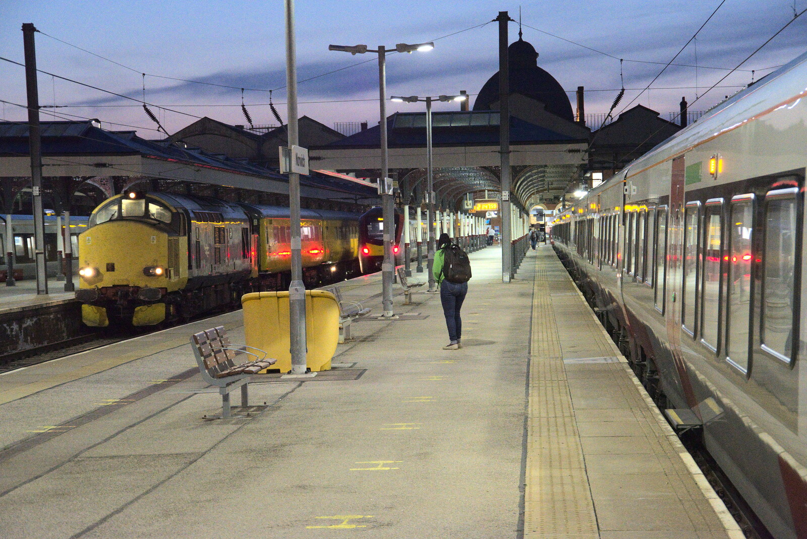 Platforms 3 and 4 at Norwich, by night from A Trip to Nando's, Riverside, Norwich, Norfolk - 23rd July 2021