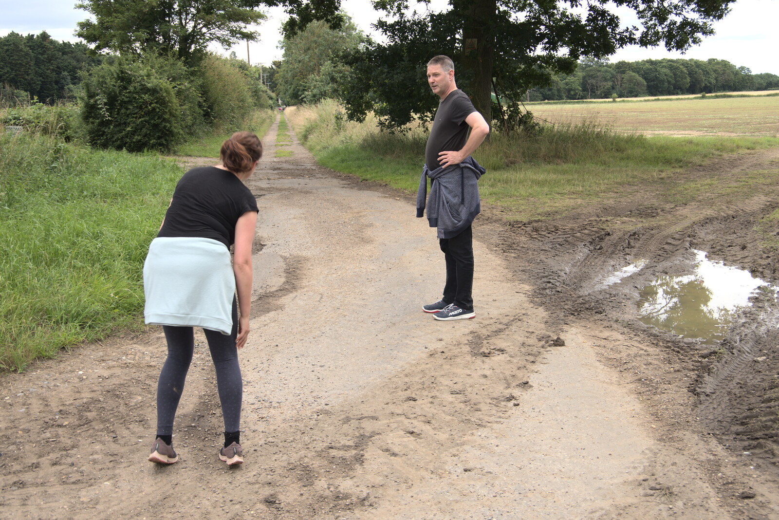 Isobel pauses on the Avenue from Meg-fest, and Sean Visits, Bressingham and Brome, Suffolk - 1st August 2021