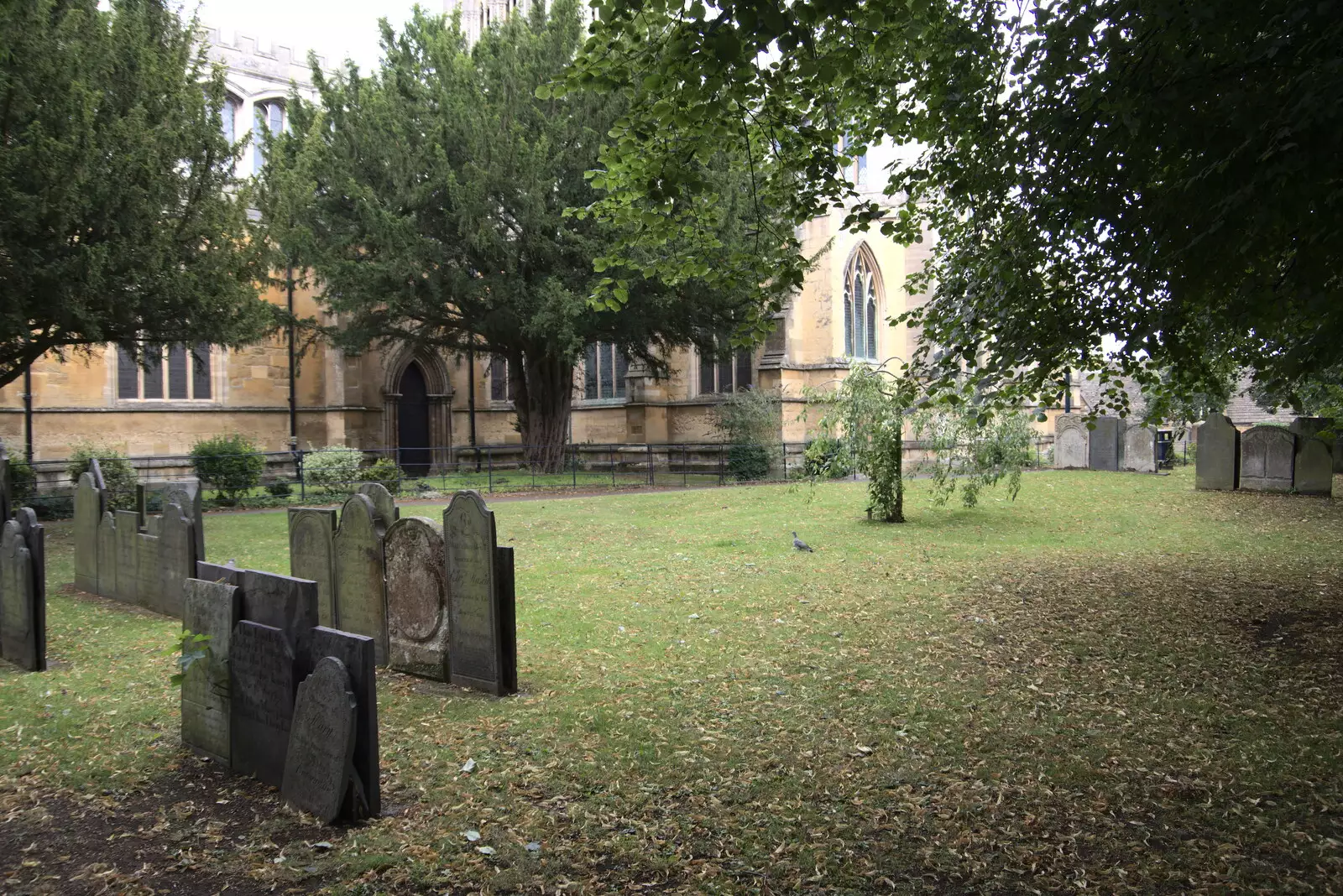 A quiet churchyard of St. Mary's in Melton Mowbray, from Pork Pies and Dockside Dereliction, Melton Mowbray and Liverpool - 7th August 2021