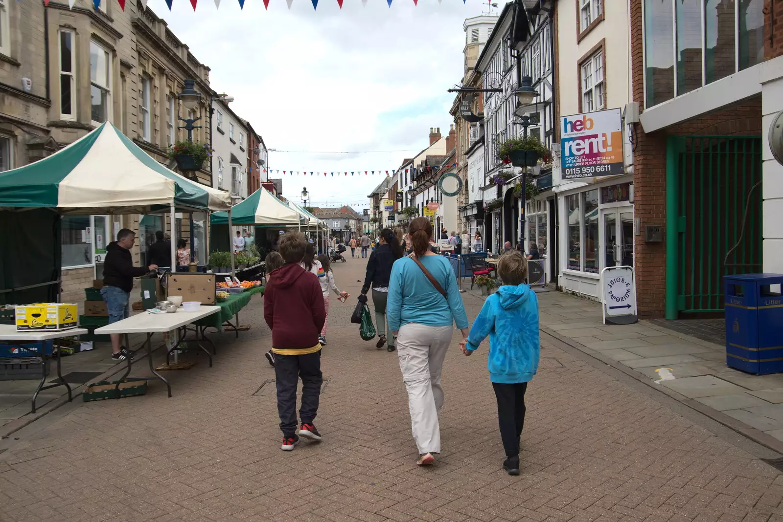 We walk up Nottingham Street, from Pork Pies and Dockside Dereliction, Melton Mowbray and Liverpool - 7th August 2021