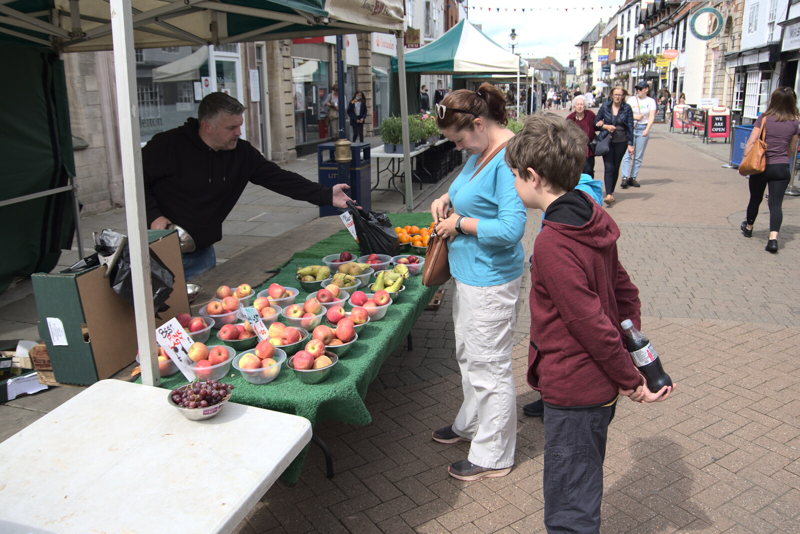 Isobel gets some fruit on the market from Pork Pies and Dockside Dereliction, Melton Mowbray and Liverpool - 7th August 2021