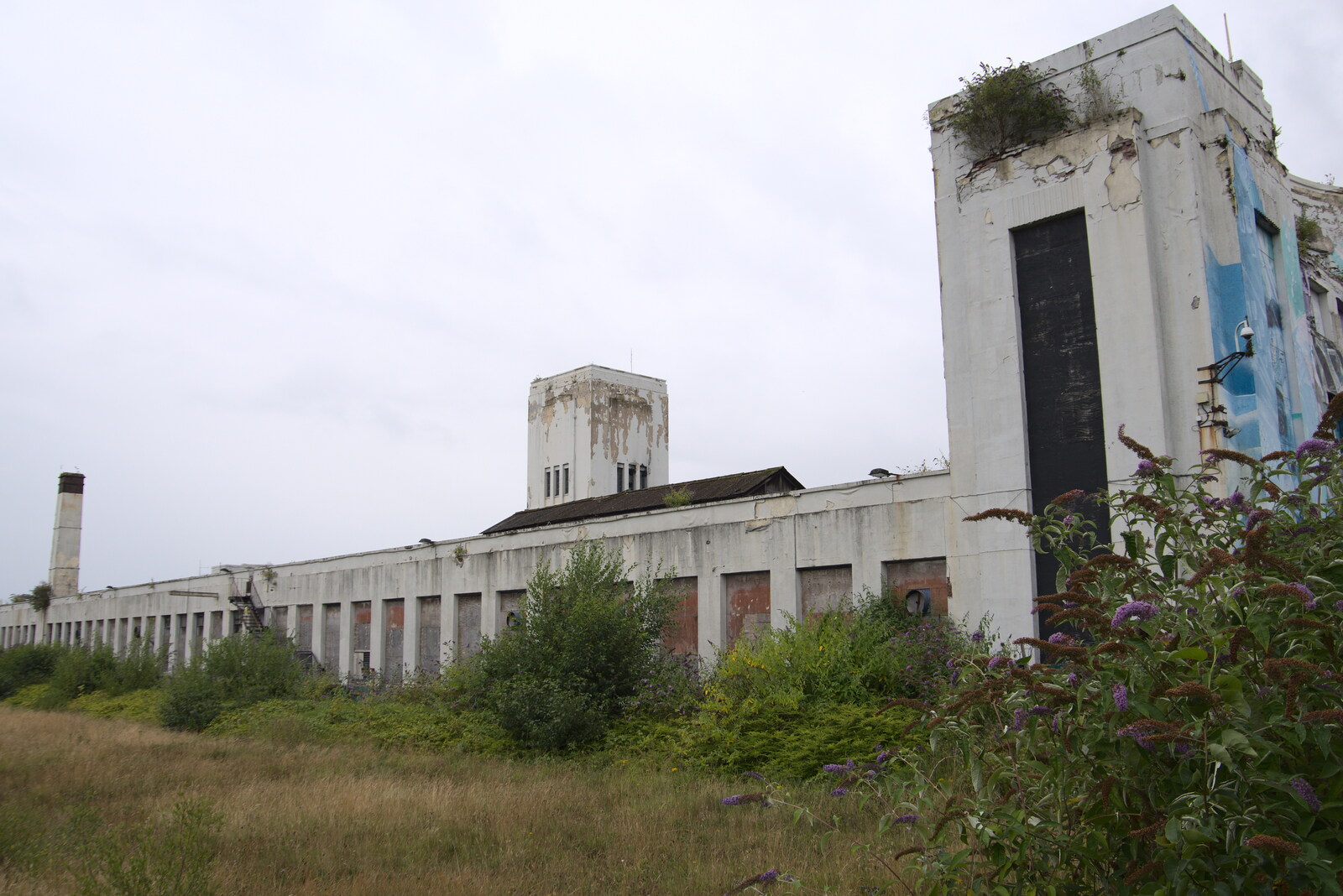 The large and derelict Littlewood's building from Pork Pies and Dockside Dereliction, Melton Mowbray and Liverpool - 7th August 2021