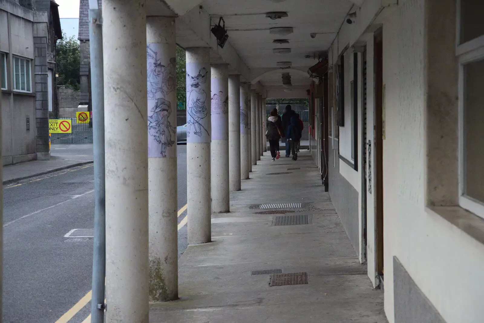 Wandering back up Stephen Street, from Pints of Guinness and Streedagh Beach, Grange and Sligo, Ireland - 9th August 2021