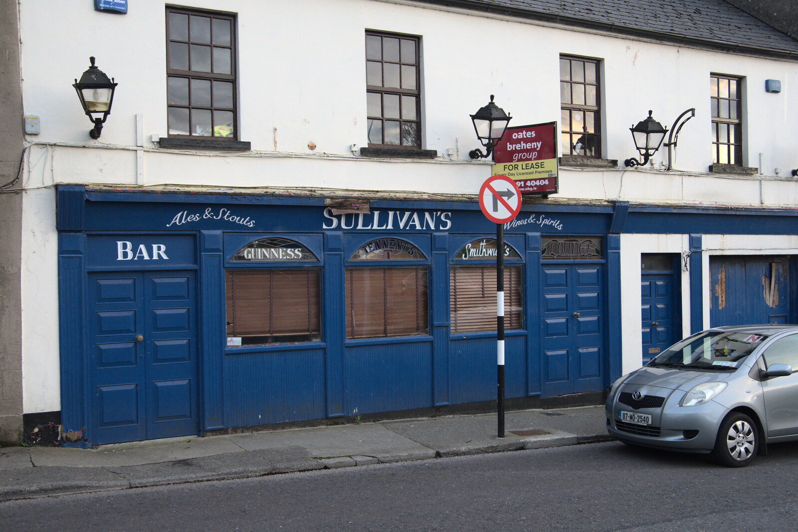 Pints of Guinness and Streedagh Beach, Grange and Sligo, Ireland - 9th August 2021: The closed-down Sullivan's bar