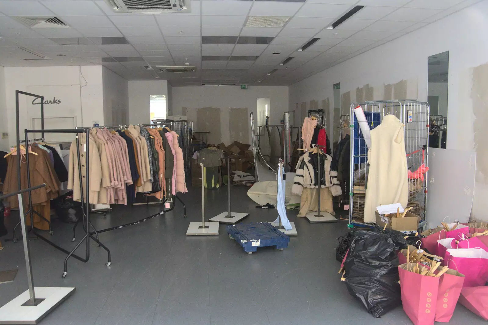 A closed-down shop, from A Trip to Manorhamilton, County Leitrim, Ireland - 11th August 2021