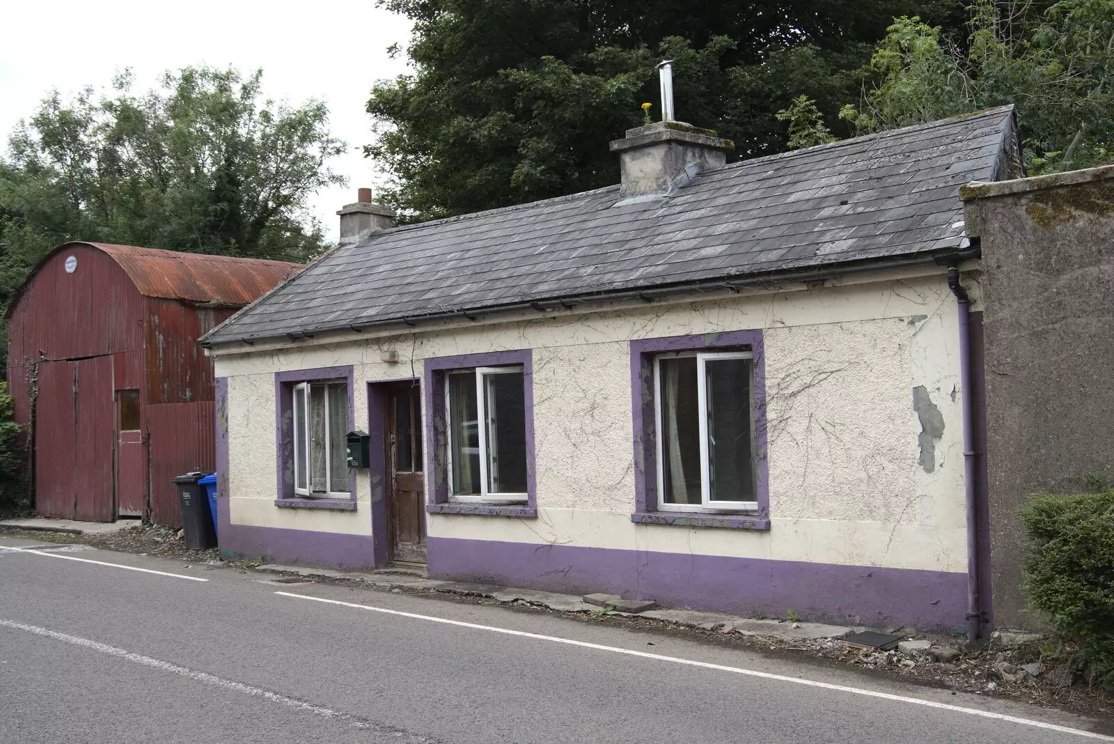 A derelict cottage on Creamery Road, from A Trip to Manorhamilton, County Leitrim, Ireland - 11th August 2021