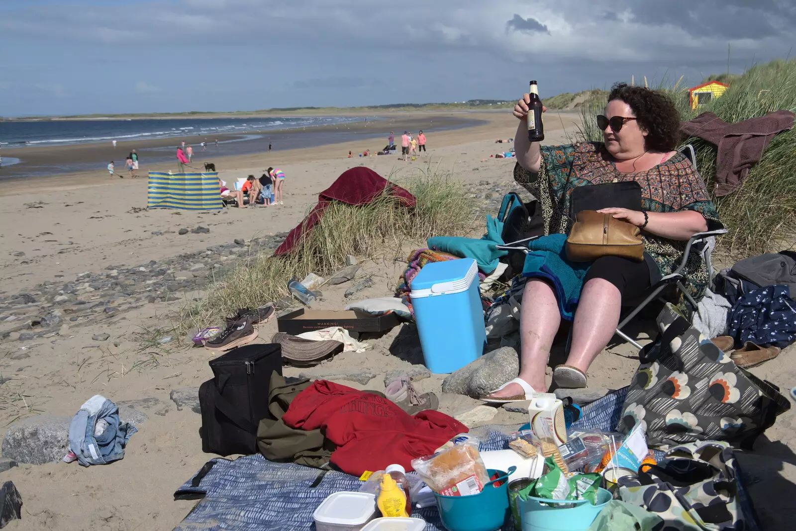 Louise gets a beer, from A Trip to Manorhamilton, County Leitrim, Ireland - 11th August 2021