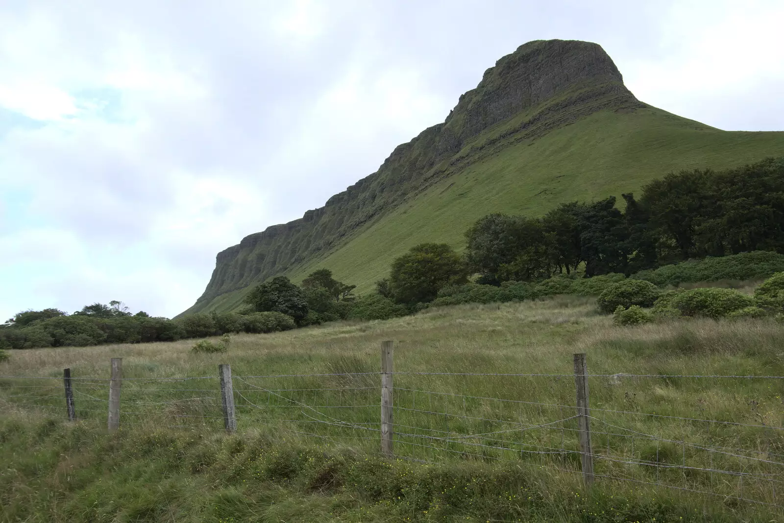 A first clear view of Benbulben, from Walks Around Benbulben and Carrowmore, County Sligo, Ireland - 13th August 2021